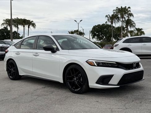 Used 2024 Honda Civic Sport image 2