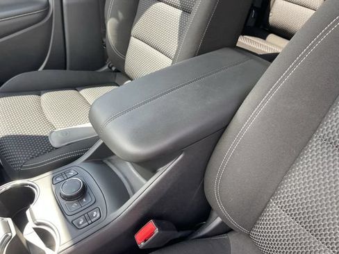 Used 2024 GMC Terrain SLE w/ Driver Convenience Package AWD/4WD image 20