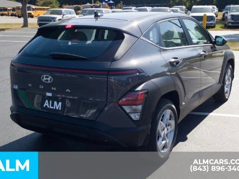 Used 2026 Hyundai Kona SE FWD image 5