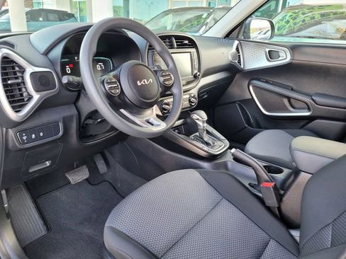 Certified 2025 Kia Soul LX w/ LX Technology Package image 12
