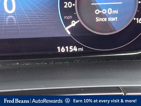 Certified 2025 Volkswagen Atlas Cross Sport SEL Premium R-Line AWD/4WD image 27