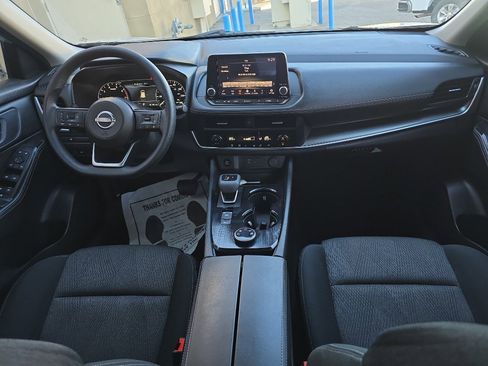 Used 2024 Nissan Rogue SV image 20