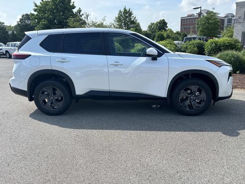 New 2026 Nissan Rogue SV AWD/4WD image 8