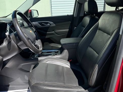 Used 2019 Chevrolet Traverse RS w/ LPO, Floor Liner Package AWD/4WD image 9