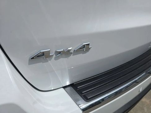 Used 2019 Jeep Grand Cherokee Limited image 11