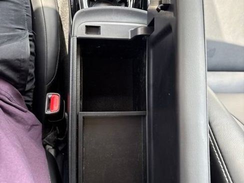 Used 2022 Toyota Prius Prime XLE FWD image 21