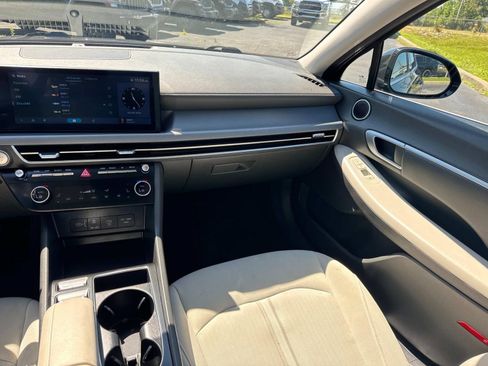 Used 2024 Hyundai Sonata SEL FWD image 19