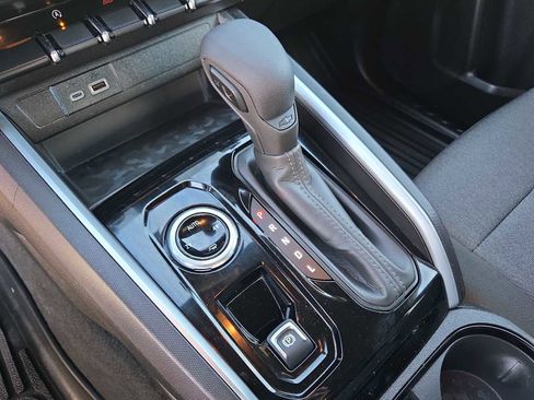 Used 2024 Chevrolet Colorado W/T w/ WT Convenience Package II image 13