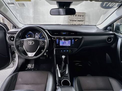 Used 2017 Toyota Corolla SE FWD image 28