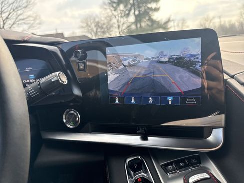 Used 2025 Chevrolet Corvette Z06 image 18