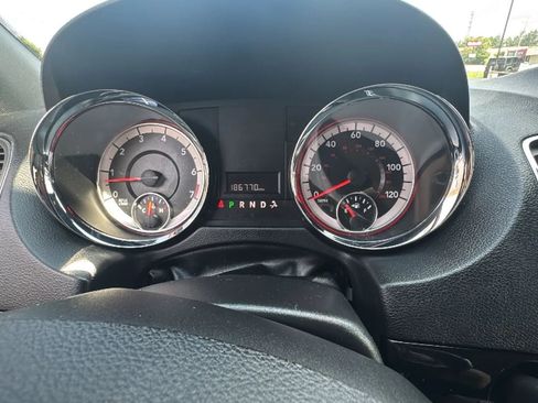 Used 2020 Dodge Grand Caravan SXT FWD image 12