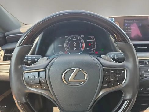 Used 2020 Lexus ES 350 w/ Accessory Package FWD image 16