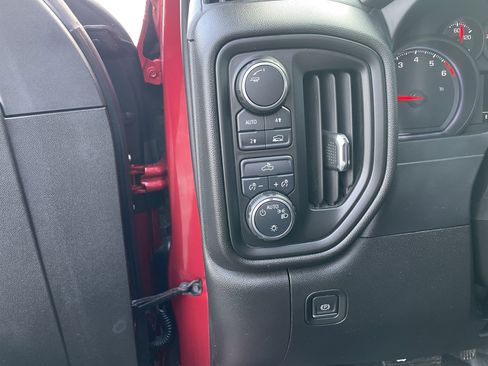 Used 2020 Chevrolet Silverado 1500 Custom w/ Custom Value Package image 14