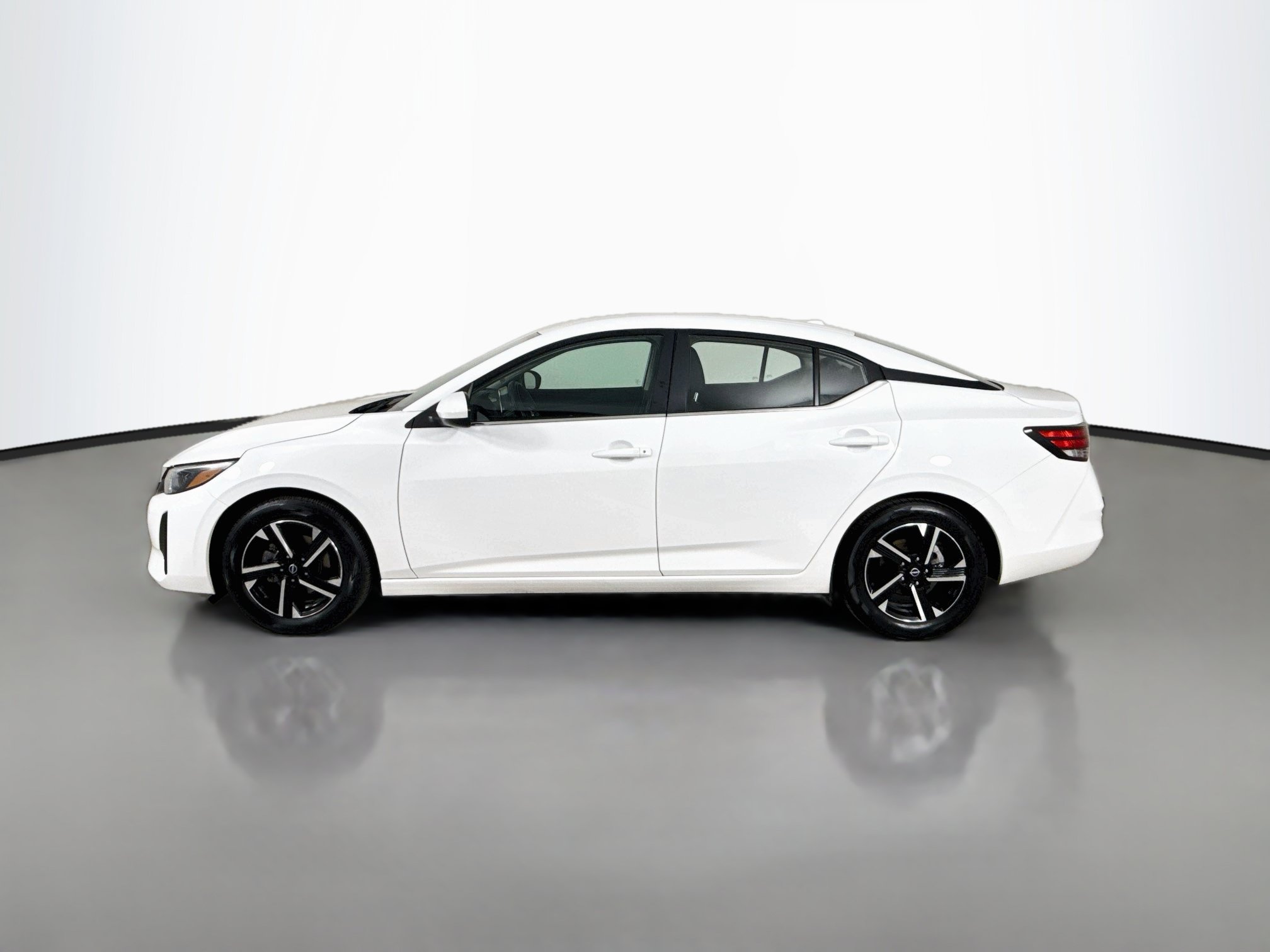 Used 2024 Nissan Sentra SV FWD image 4