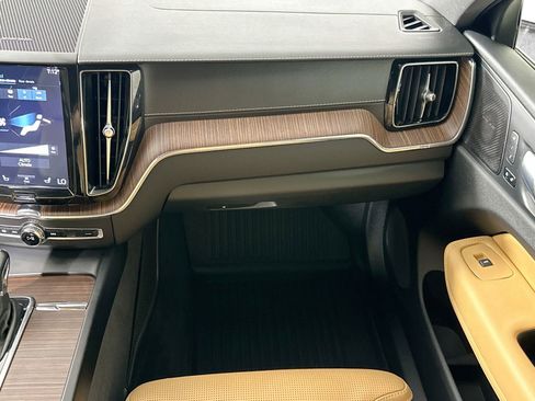 Used 2020 Volvo XC60 T5 Inscription image 25