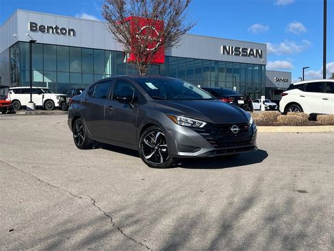 Certified 2025 Nissan Versa SR image 2