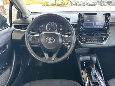 Used 2022 Toyota Corolla LE FWD image 8