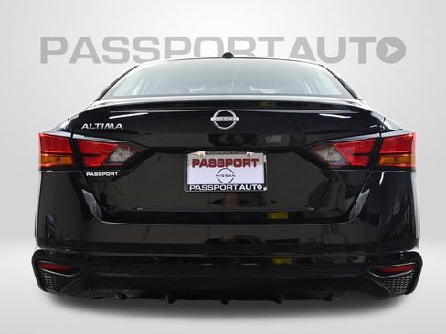 Certified 2025 Nissan Altima 2.5 S FWD image 9