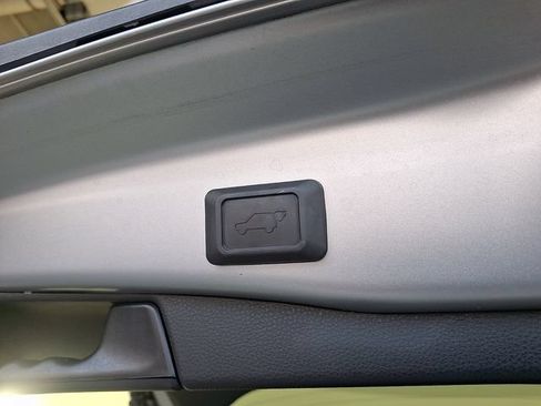 Used 2025 Toyota RAV4 XLE w/ Convenience Package FWD image 35