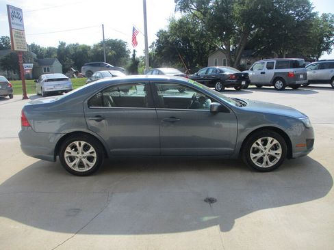 Used 2012 Ford Fusion SE FWD image 2