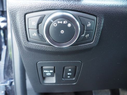 Used 2020 Ford F150 Lariat image 16