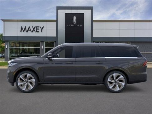 New 2026 Lincoln Navigator L Black Label AWD/4WD image 72