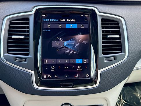 Used 2023 Volvo XC90 B5 Core w/ Protection Package Premier image 35