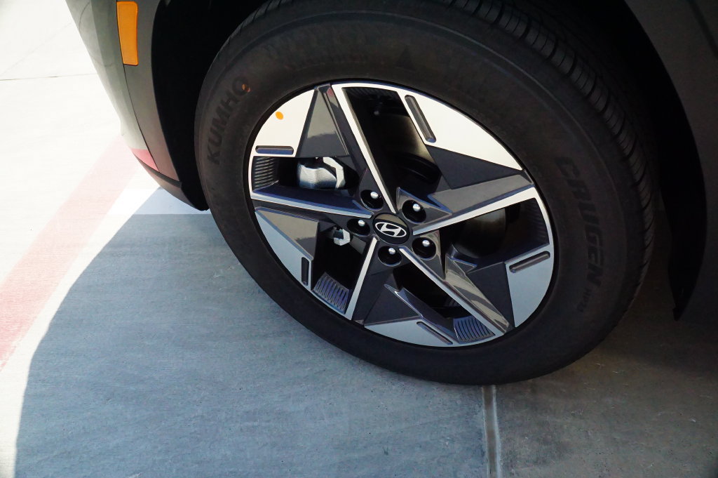 New 2026 Hyundai Tucson SEL FWD image 8