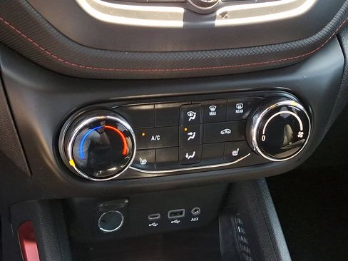 Certified 2023 Chevrolet TrailBlazer RS AWD/4WD image 16