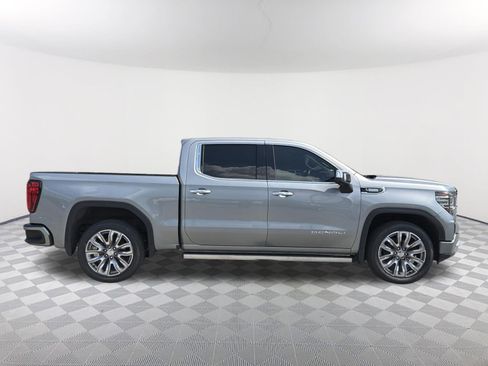 Used 2023 GMC Sierra 1500 Denali w/ Denali Reserve Package AWD/4WD image 7