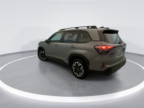 Used 2025 Subaru Forester Premium w/ Convenience Package #1 image 2