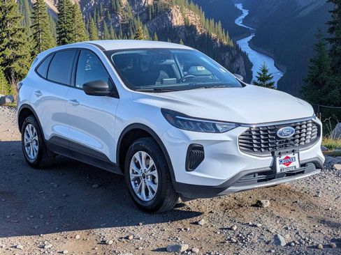 Certified 2025 Ford Escape Active AWD/4WD image 8
