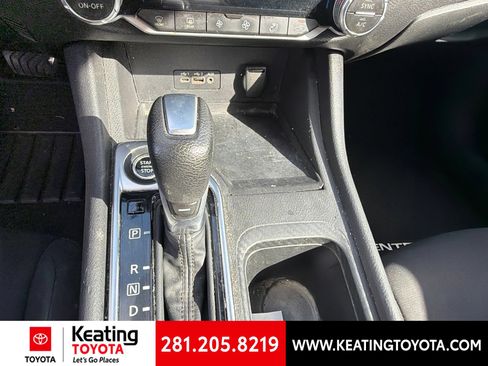 Used 2022 Nissan Sentra SV w/ All-Weather Package FWD image 17