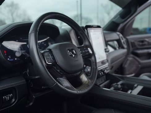 Used 2025 RAM 1500 Limited w/ Trailer Tow Group image 27