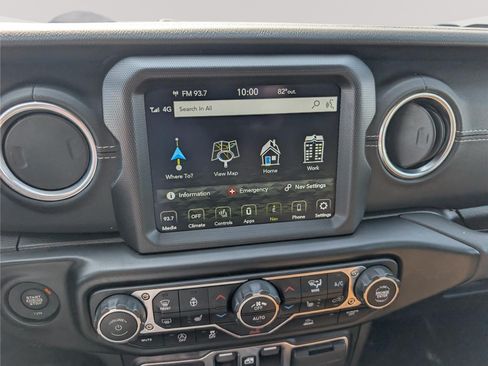 Used 2022 Jeep Wrangler Unlimited Sahara w/ Cold Weather Group AWD/4WD image 27