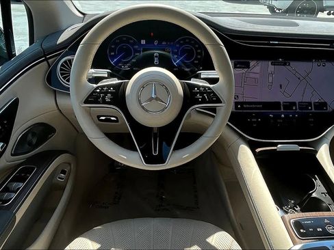 Used 2023 Mercedes-Benz EQS 580 4MATIC Sedan image 5