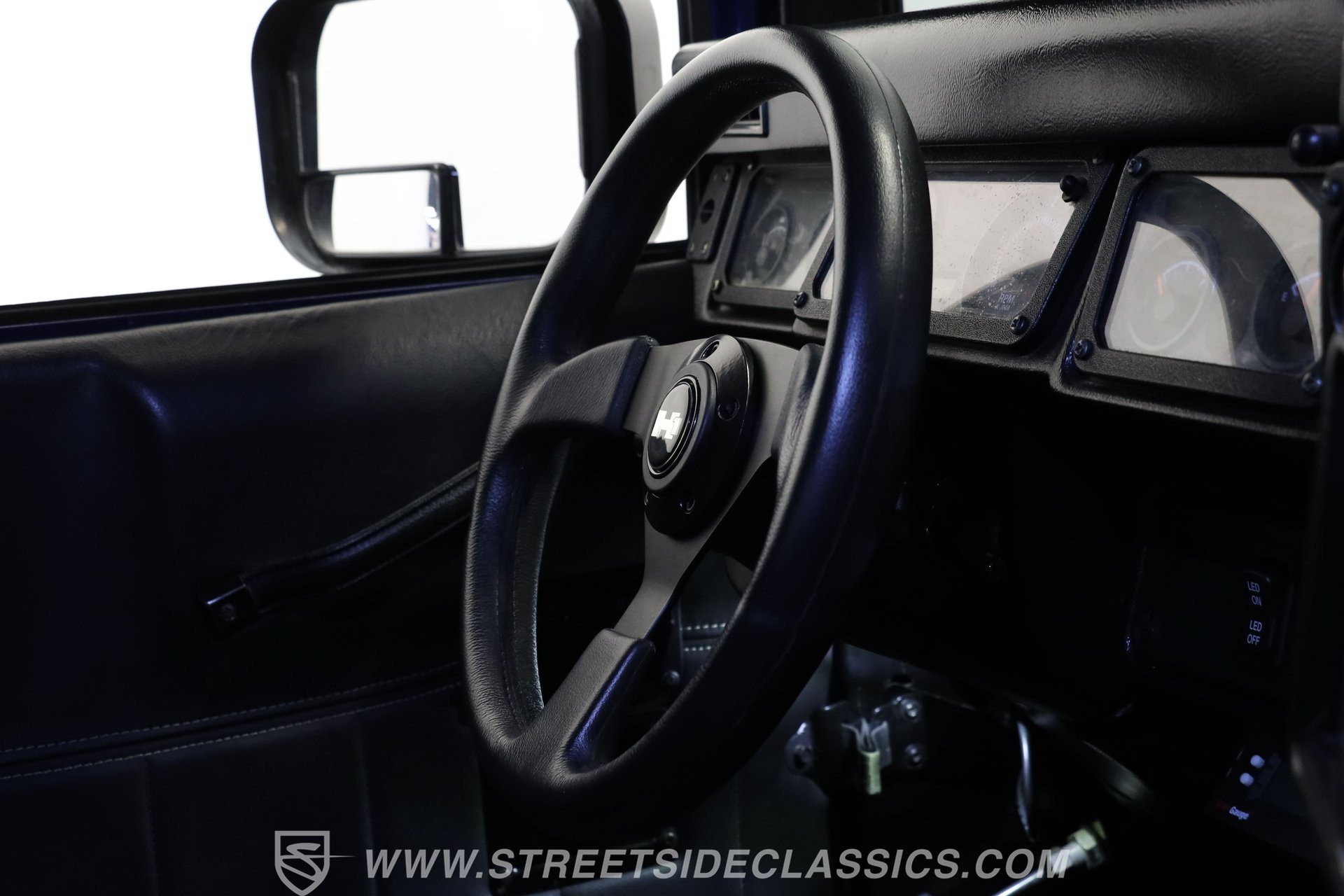 Used 2003 HUMMER H1 2-Door Hard Top AWD/4WD image 11