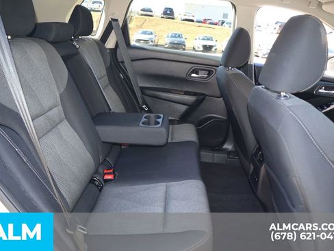 Used 2024 Nissan Rogue SV image 23