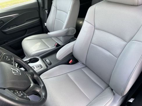Used 2023 Honda Passport EX-L image 15