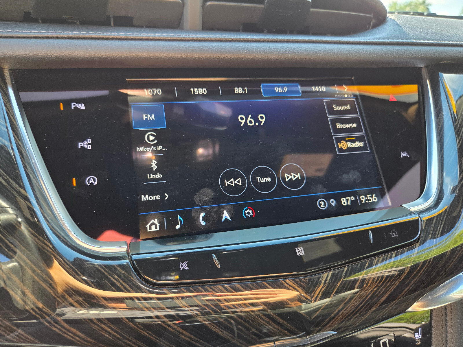 Used 2021 Cadillac XT6 Premium Luxury FWD image 29