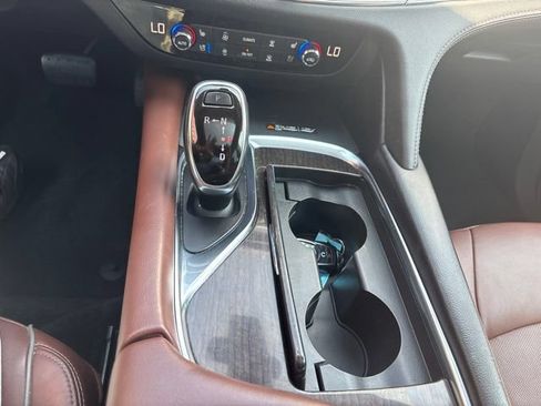Used 2019 Buick Enclave Avenir w/ Avenir Technology Package AWD/4WD image 13