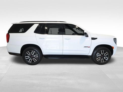 Used 2024 GMC Yukon AT4 w/ Technology Package AWD/4WD image 5