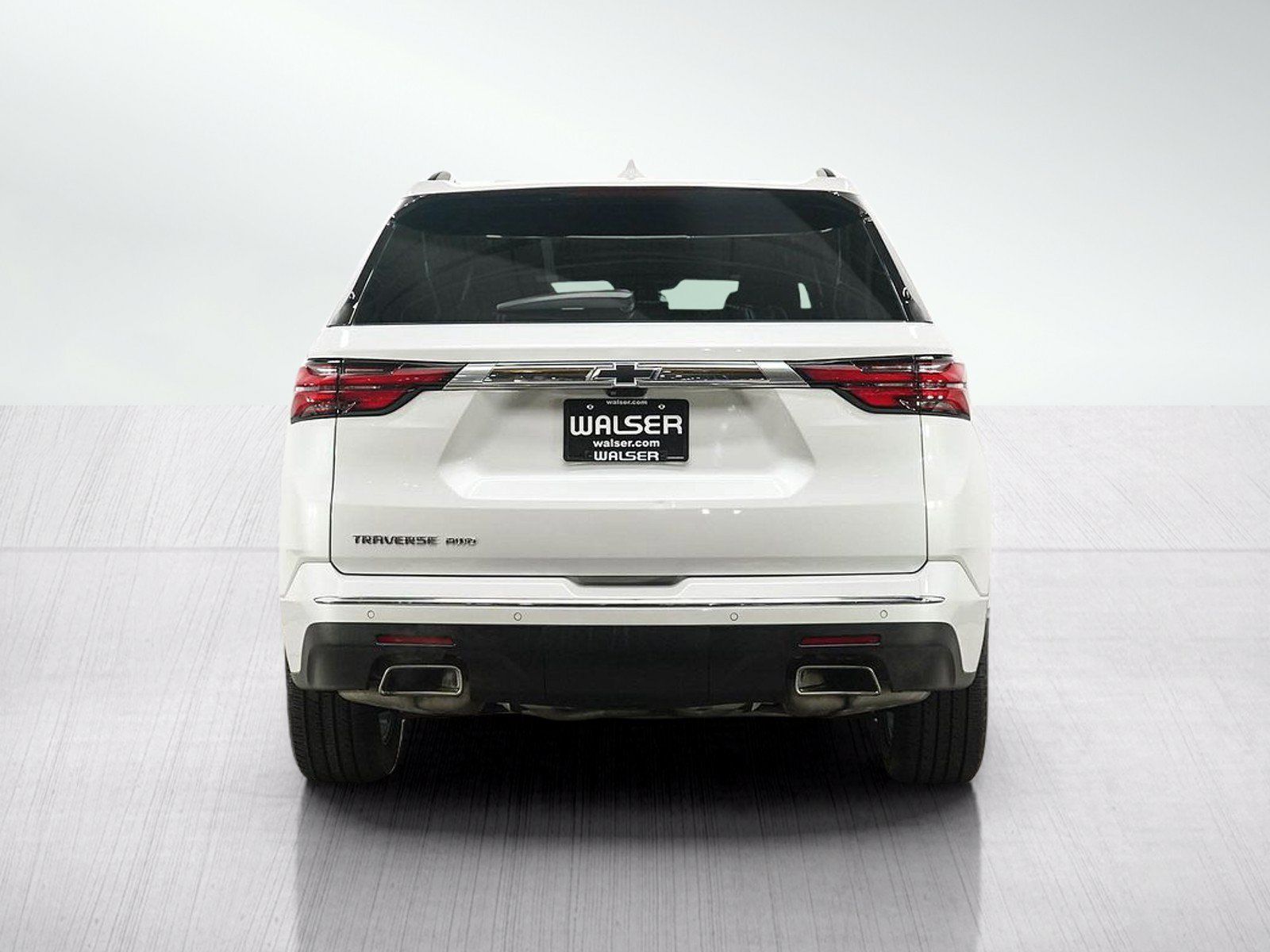 Used 2023 Chevrolet Traverse High Country w/ LPO, Floor Liner Package AWD/4WD image 4