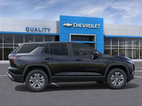 New 2026 Chevrolet Equinox LT w/ Convenience Package II FWD image 5