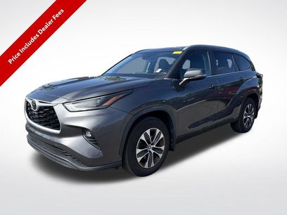 Used 2024 Toyota Highlander XLE
