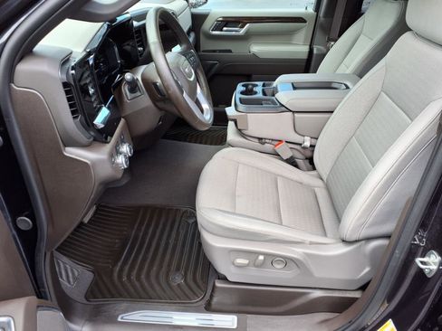 Used 2024 GMC Sierra 1500 SLE image 4