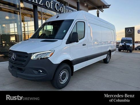 New 2025 Mercedes-Benz Sprinter 2500 image 1