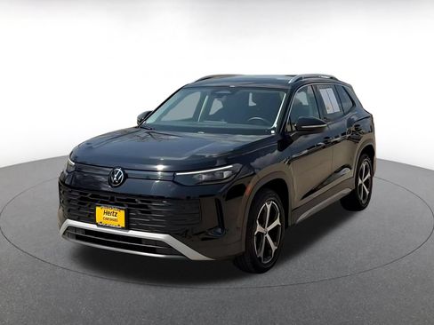 Used 2026 Volkswagen Tiguan SE AWD/4WD image 6