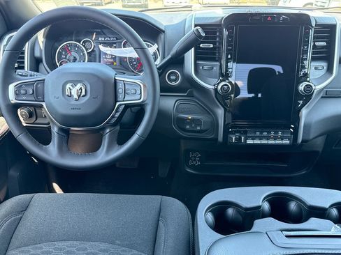 New 2026 RAM 2500 Big Horn AWD/4WD image 18
