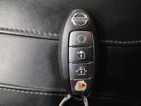 Used 2017 Nissan Rogue SV w/ Midnight Edition Package image 32